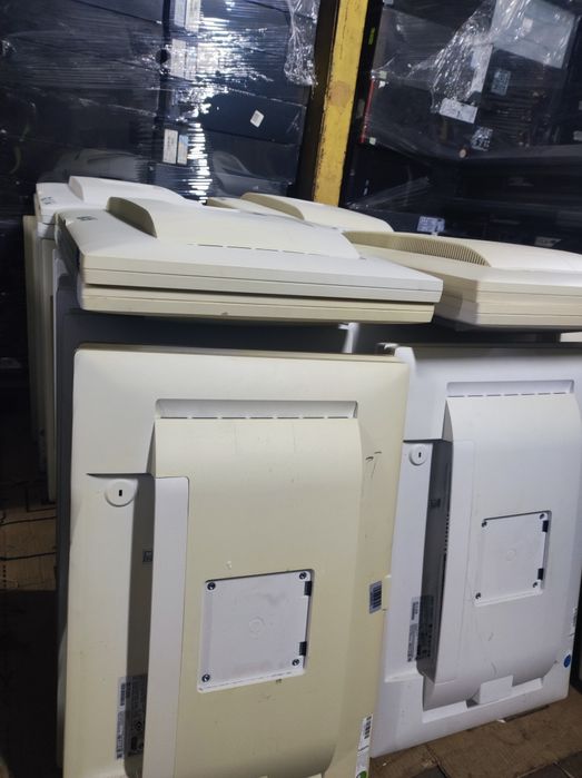 Монітор Fujitsu P24W-6 24"FHD (DVI/VGA/DP/Audio/USB) 178/178 IPS LED