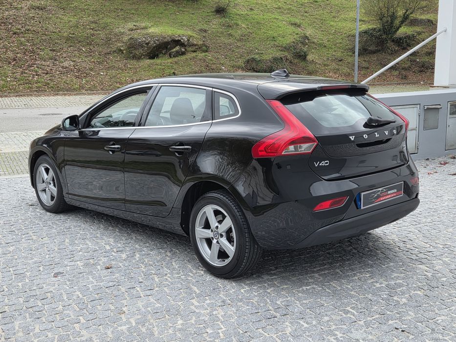 Volvo V40, 2.0 D, Momentum, 2015