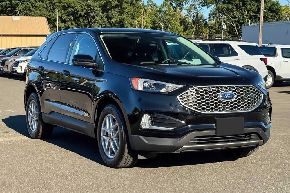 Ford Edge      2023