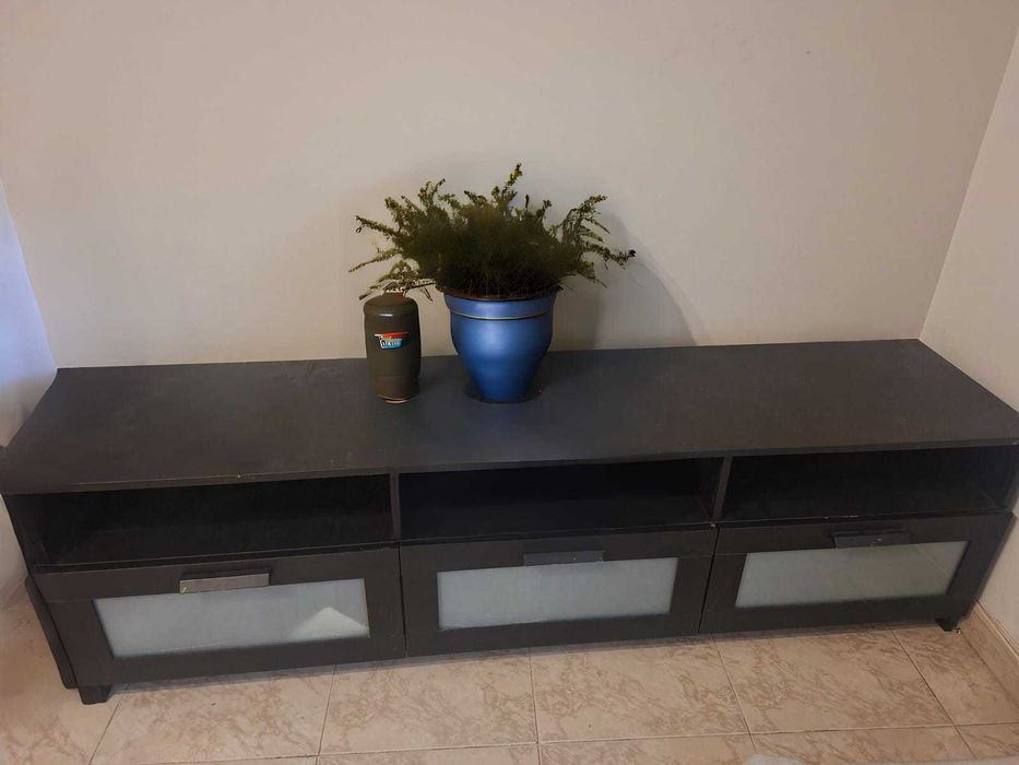 Movel preto ikea