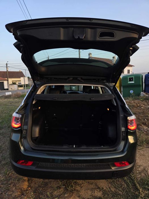 Jeep Compass 1.3 Limited 130 cv | Nacional | 2020 Verde — photo 2