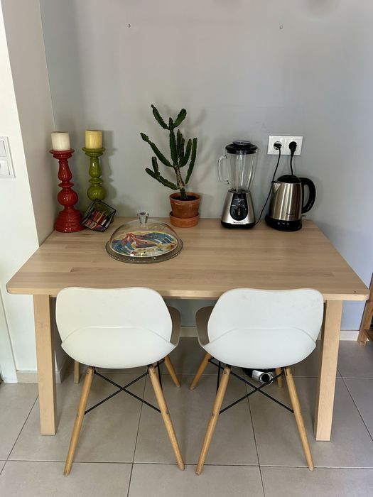 Mesa de cozinha nova