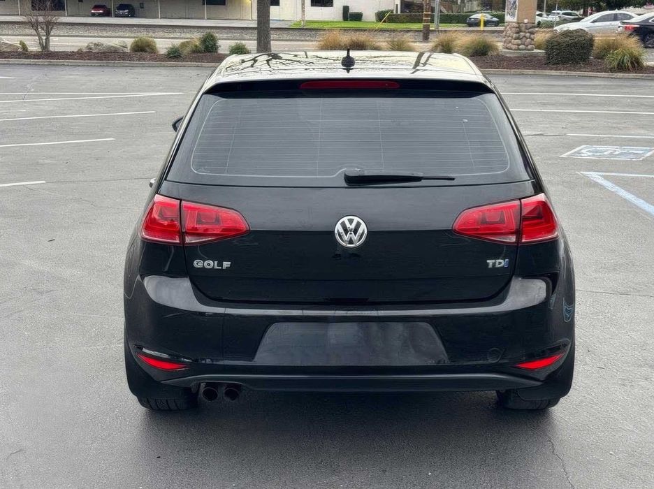 Volkswagen Golf SE      2015