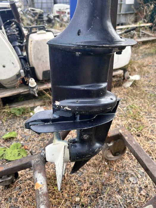 Evinrude 3KM spodzina bez śruby, rumpel