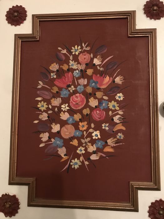 Móveis antigos com pinturas a óleo originais