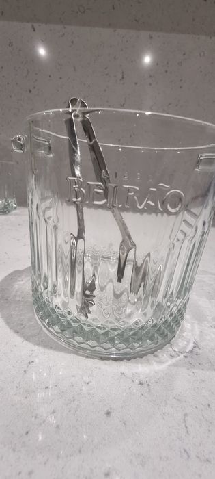 Conjunto jarros e copos