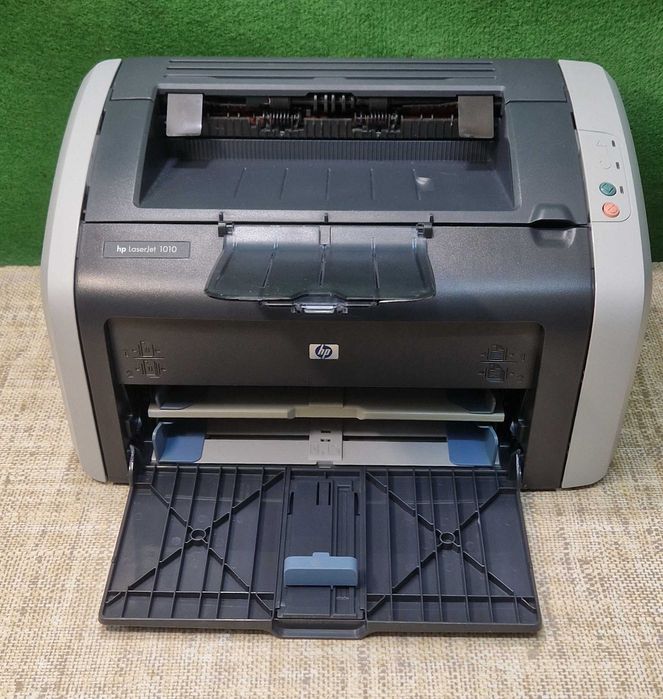Drukarka laserowa HP 1010 - nowy toner i kable