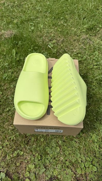 Klapki Adidas Yeezy Slide Glow