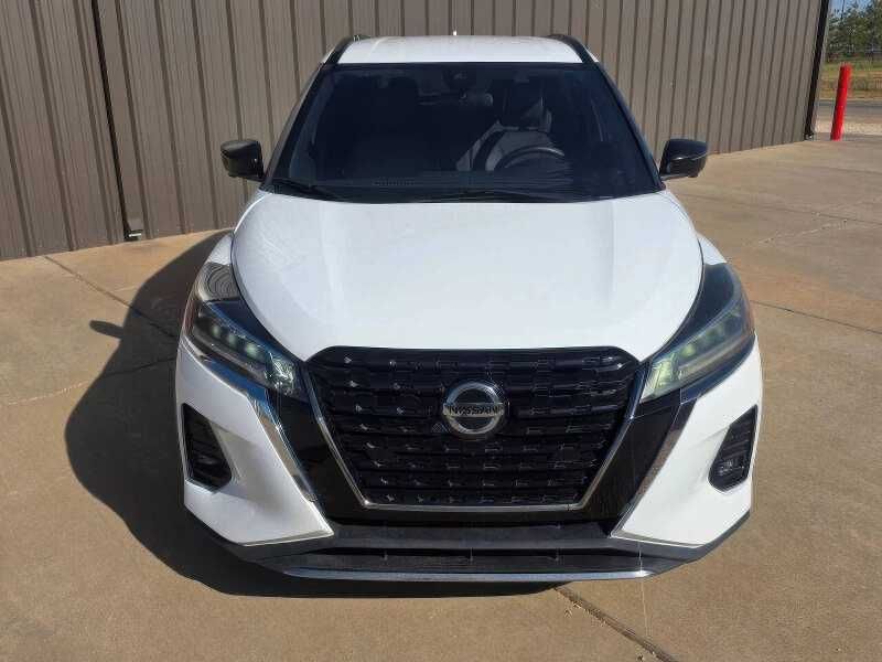 2021 Nissan Kicks SR