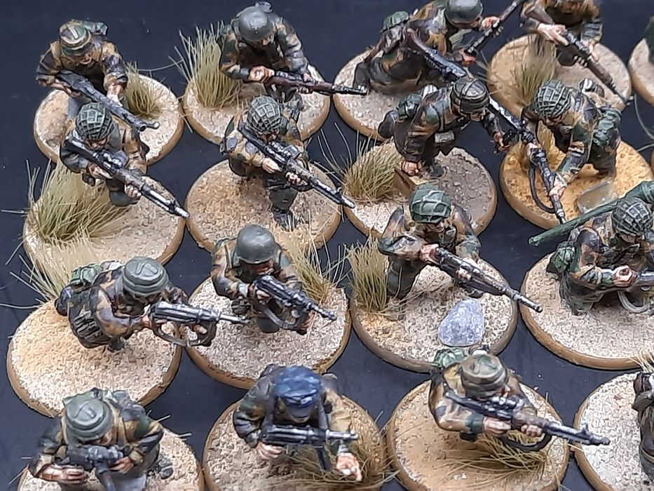 Bolt Action German Army Fallschirmjager pomalowane