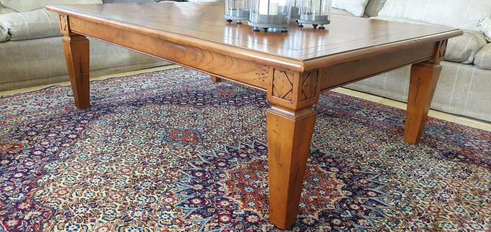 Włoski duży stolik kawowy w stylu toskańskim