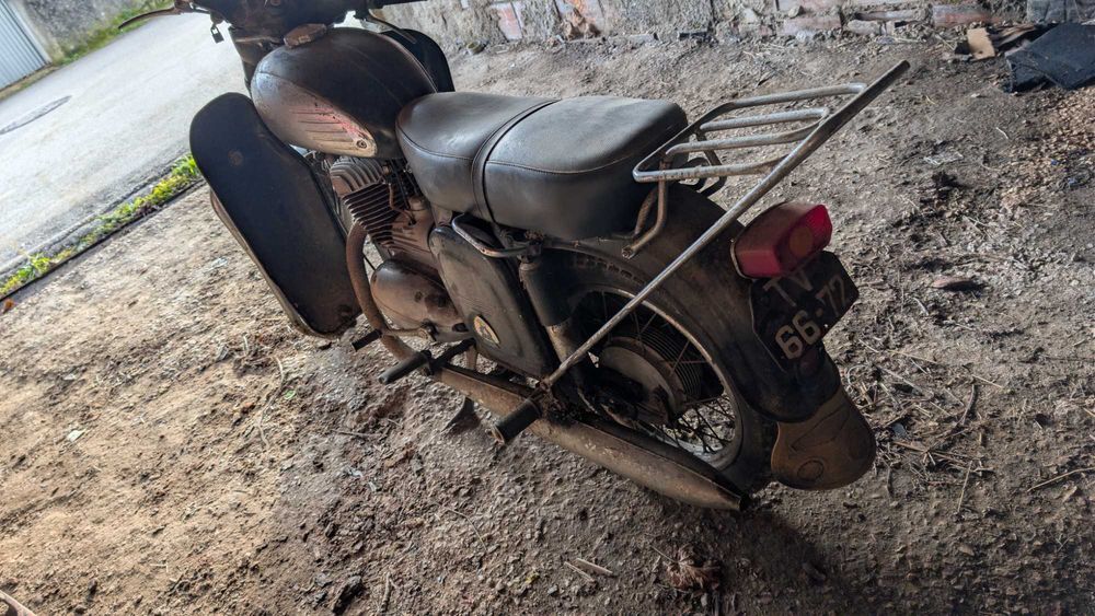 JAWA 250 (Para Restaurar)