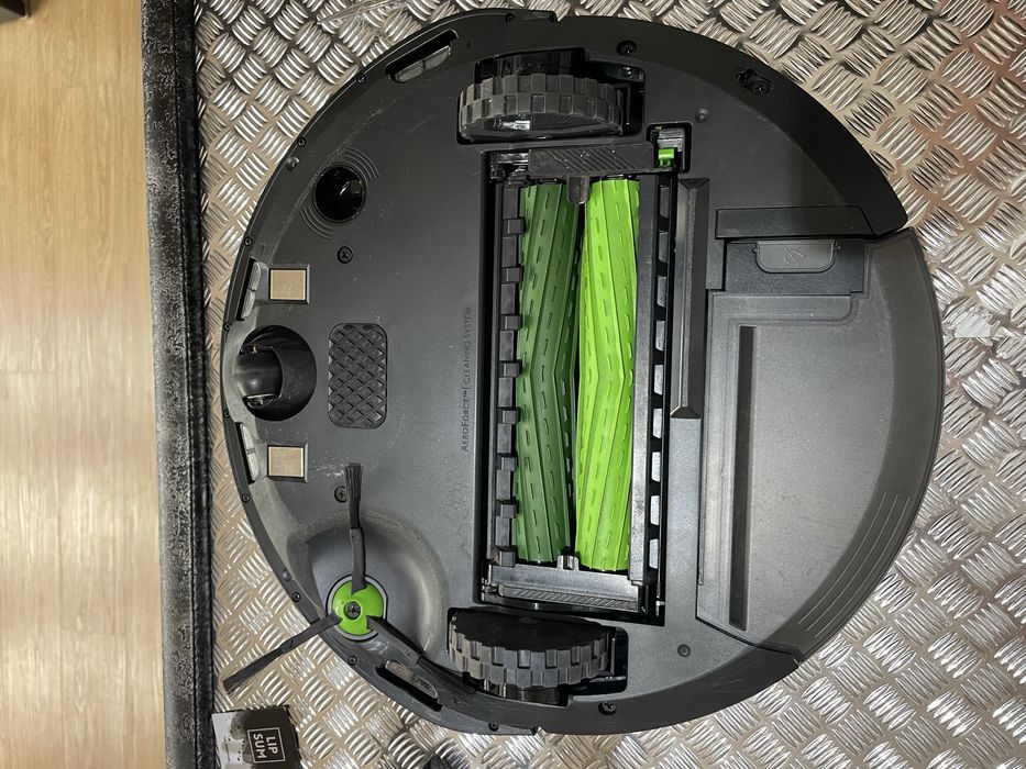 ROBOT Roomba combo i5