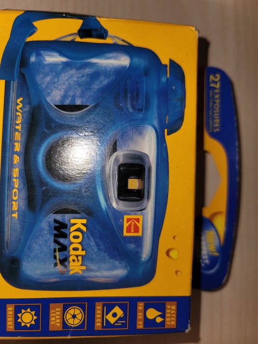Kodak  Max новий плівковий. Знімає під водою.