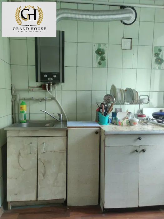 Продам 1 кімнатну квартиру на Ак. Корольова 2й поверх