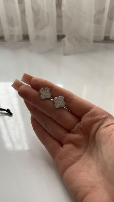 Сережки Van Cleef & Arpels