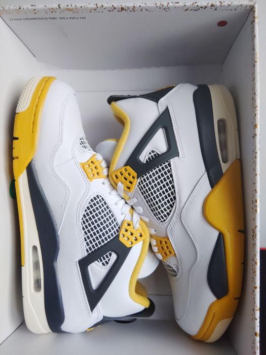 Air Jordan 4 Retro