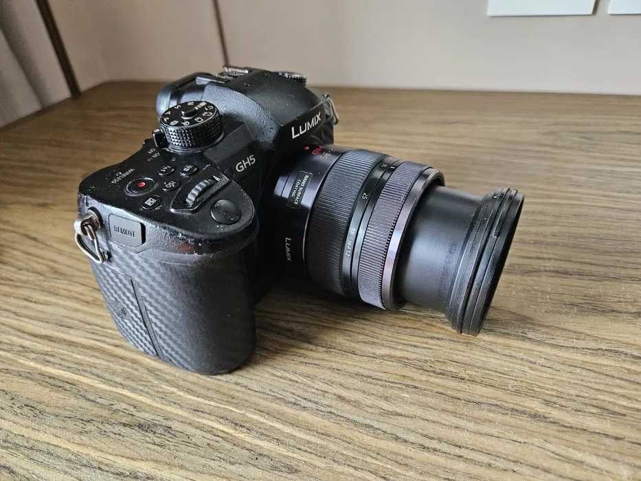 GH5 Lumix G 25 mm f/1.7 ASPH SanDisk Extreme Pro 128 GB V30 Viltrox EF