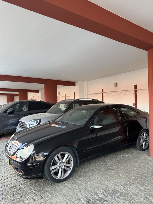 Mercedes-Benz c220 coupe