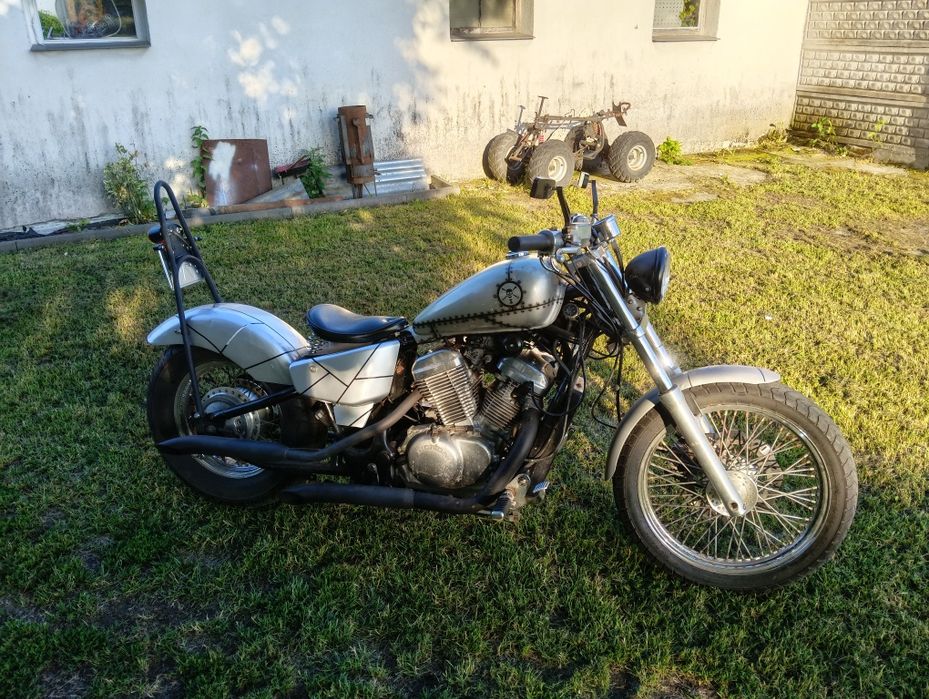 Honda Shadow 600 (bobber)