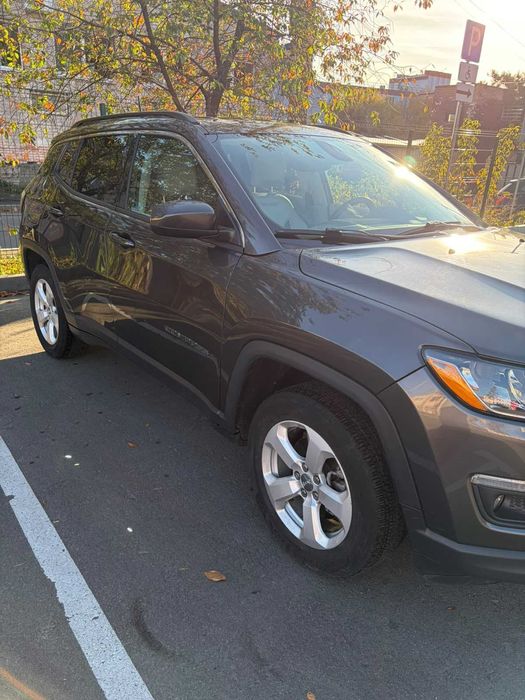 Jeep compass latitude