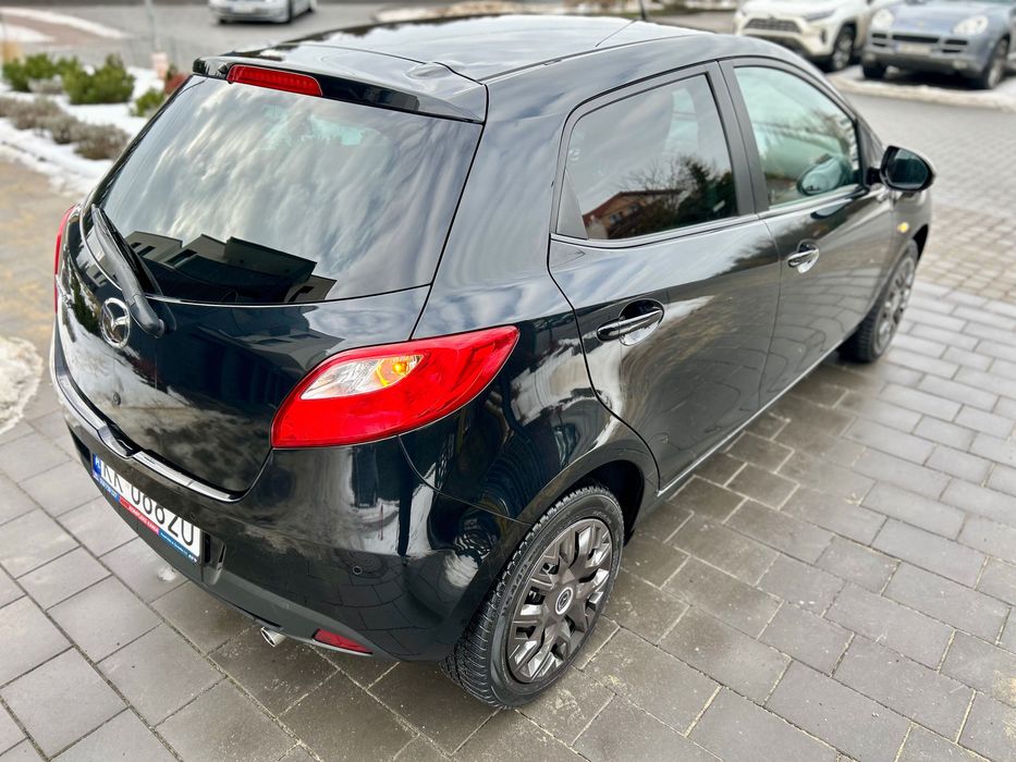 Pedantycznie utrzymana Mazda II 2014 Rok 1.3 Benzyna -79 tysiecy KM