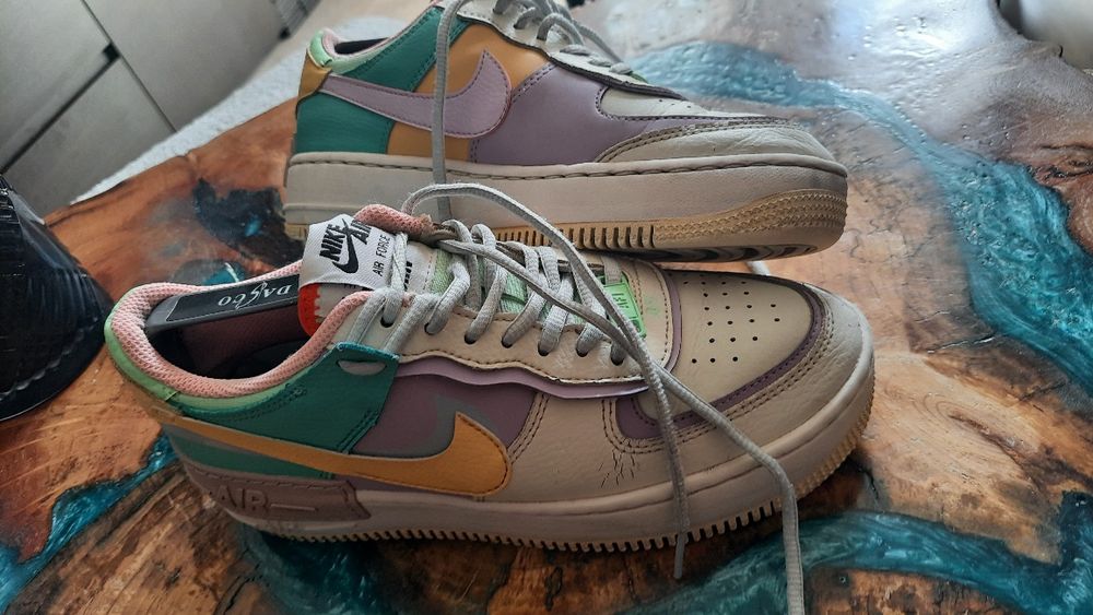 Buty sportowe firmy NIKE model Air Max 1