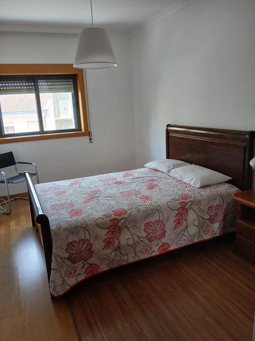 Quarto para arrendar