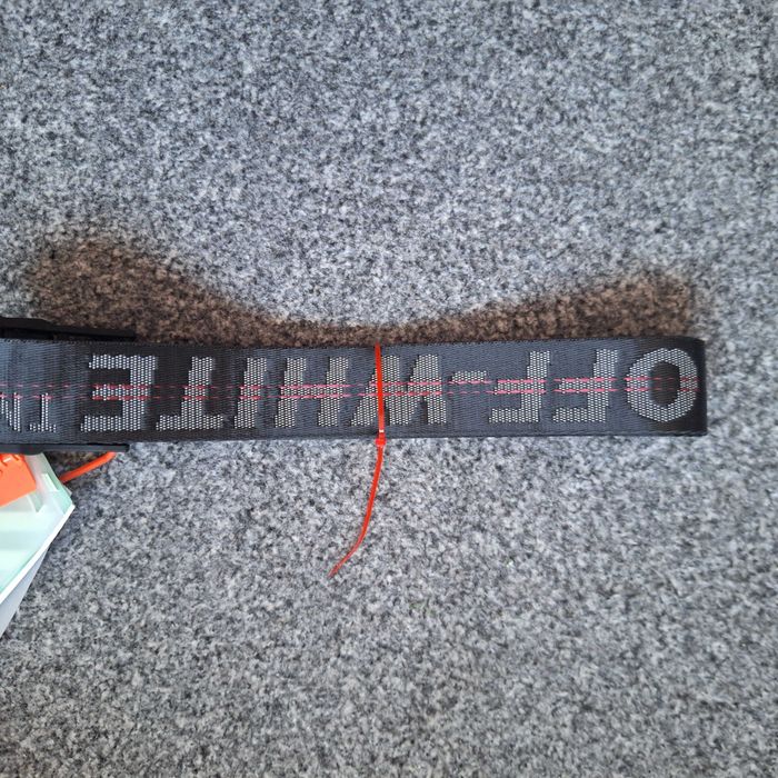 Pasek Off-White 150 cm czarny