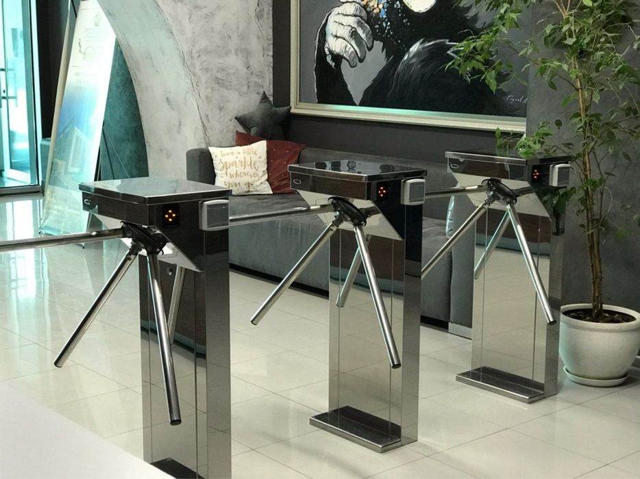 Оренда розважального комплексу з басейном на даху