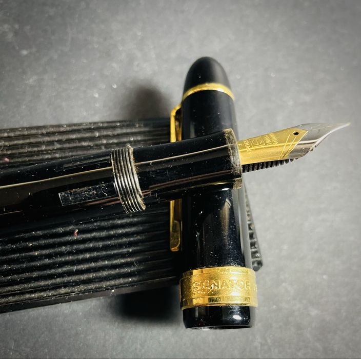 Caneta de tinteiro “Senator” modelo President-made in Germany