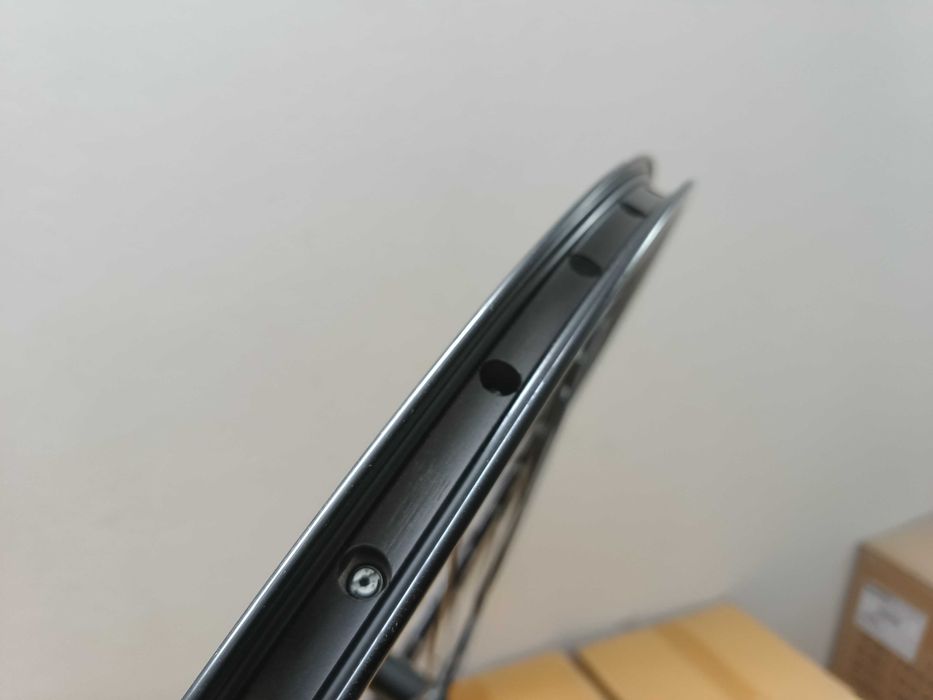 Koło 29"/28" Przód Shimano Tarcza Centerlock Oczkowane Wzmacniane Nowe