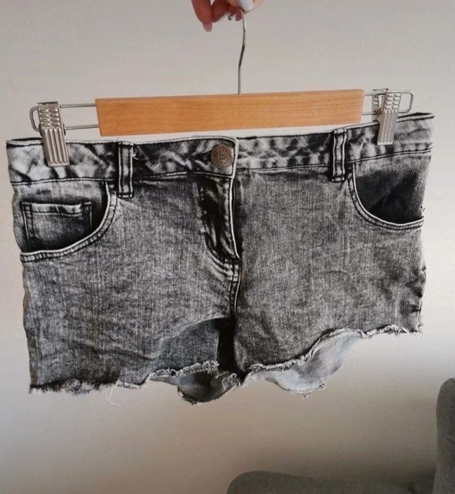 Krótkie spodenki szorty jeansowe 158
