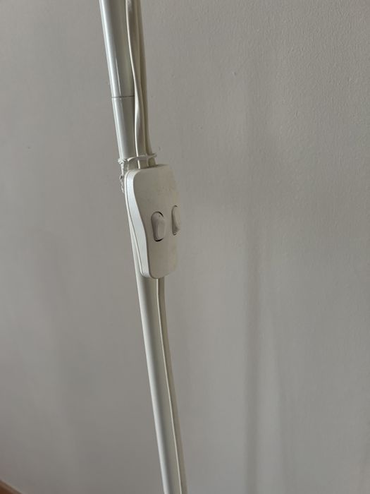 Candeeiro de pé Ikea