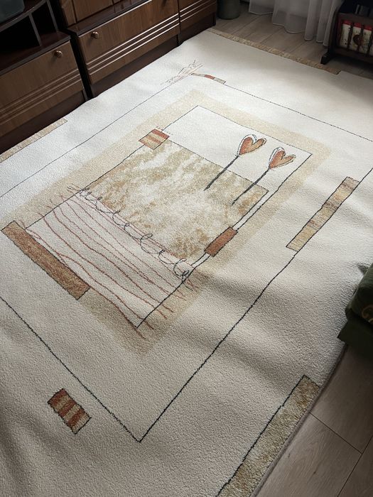 Продам килим 2*3 м