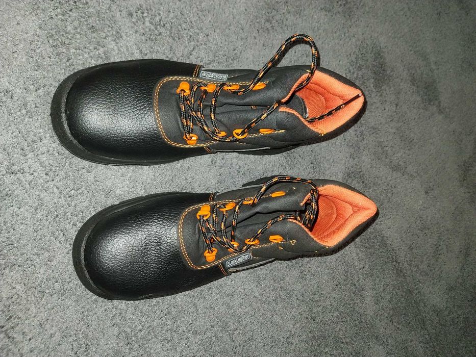 Botas novas. Tamanho 42