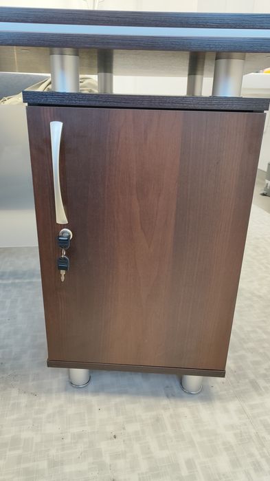 Biurko kancelaryjne gabinetowe Memphis