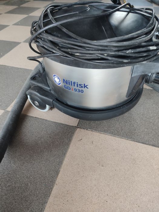 Sprzedam odkurzacz przemysłowy firmy Nilfisk930