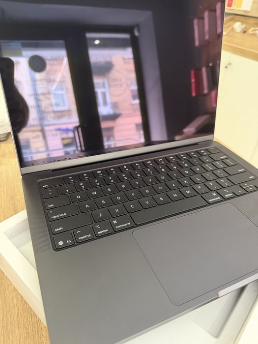 Apple MacBook Pro 14" Space Black M5 16/512 10CPU 10GPU (MDE04) 2025