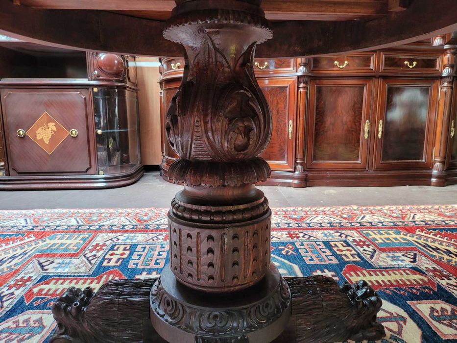 Mesa de sala antiga em madeira com pé trabalhado - Extensíve