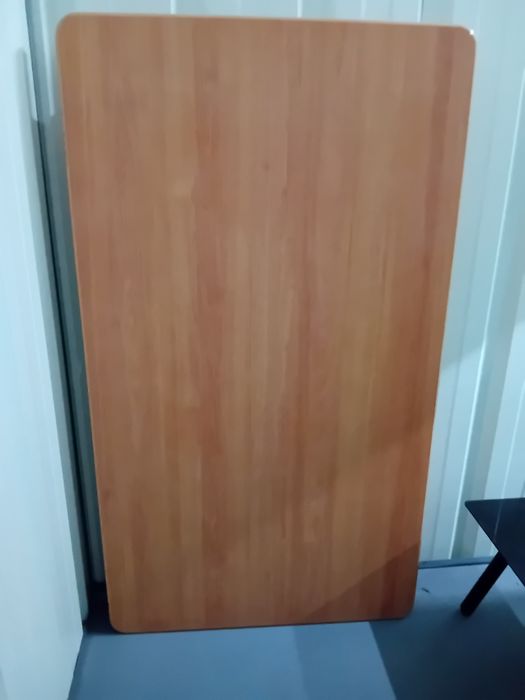 Mesa de madeira com prolongamento