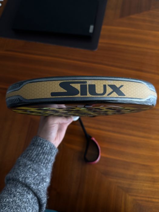 Raquete de Padel Siux Electra ST4