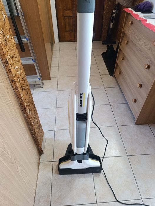 elektryczny Kärcher FC 5 Premium Home Line.