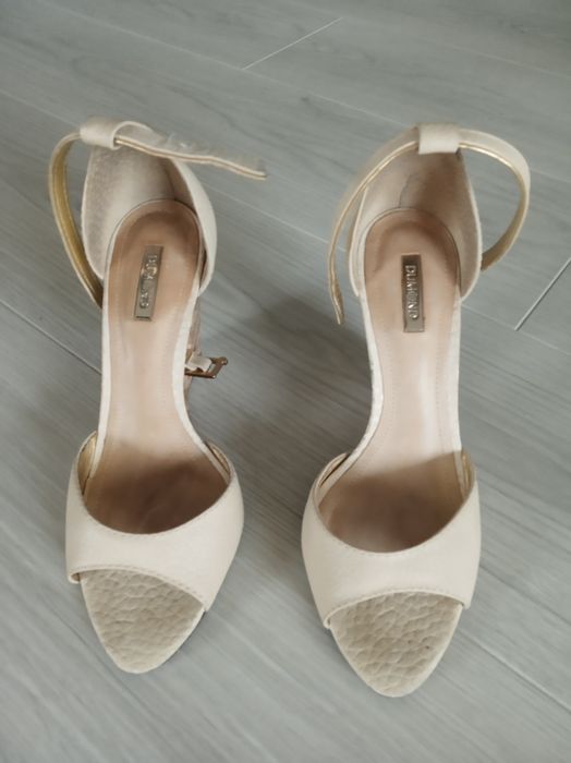 Босоножки, туфли