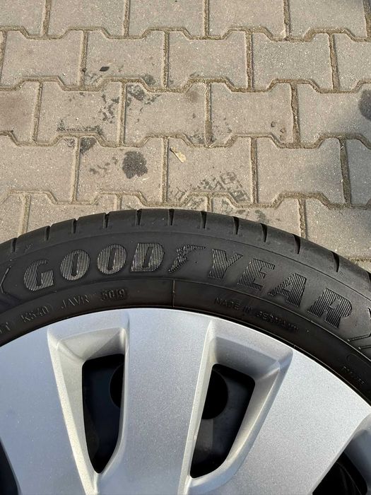 Felgi stalowe z kołpakami 17" 5x115 7j et44 225/50/17 z 2019 r.