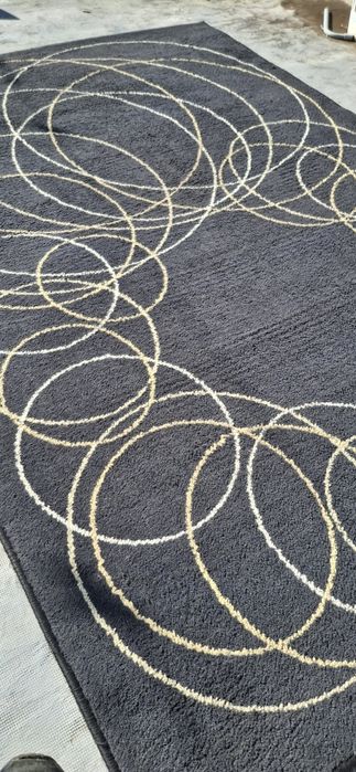 Tapete de sala preto