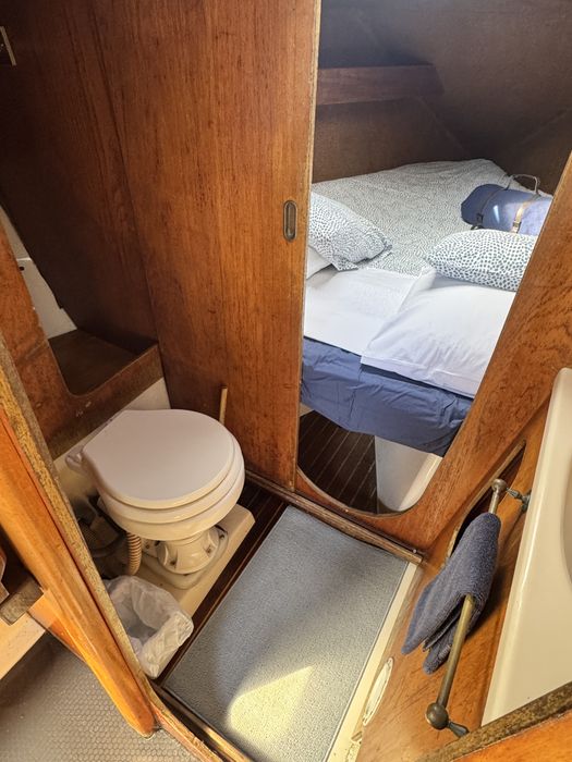 Vendo veleiro Kelt 8 (8,4 metros) com lugar de Marina