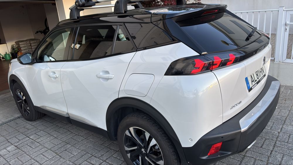 Peugeot 2008 GT 1.2 puretech  130 CV  EAT8 STT