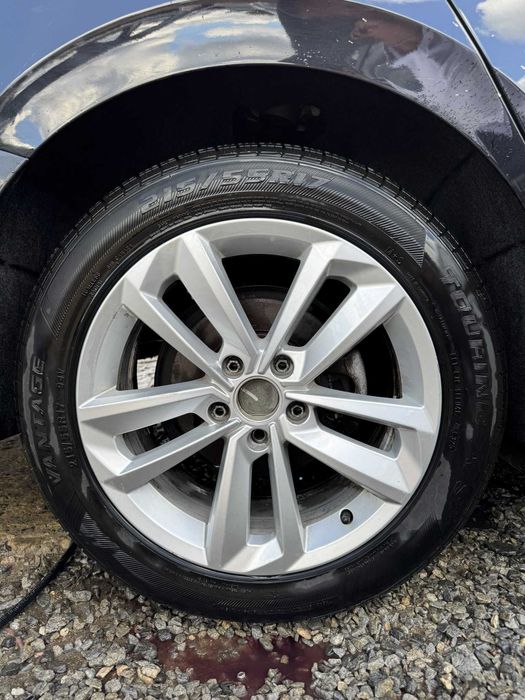 Диски колеса з гумою R17 5x112 Volkswagen Skoda 7J ET43 фольцваген шкода