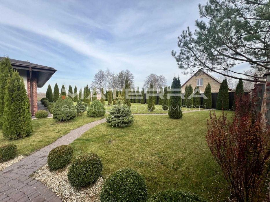 Дзвінкове продам будинок 260 м2. З власним Озером! Топ локація!